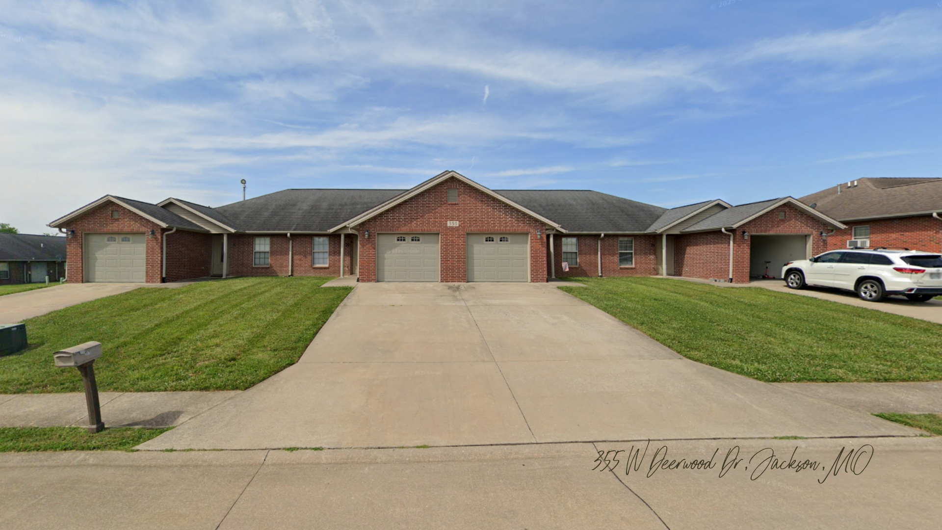 355 W Deerwood Dr, Jackson, MO 63755